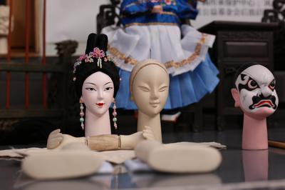 南北相映 漳州布袋戲進(jìn)京記，非遺傳承人與北京戲迷的胡同對(duì)話(huà)